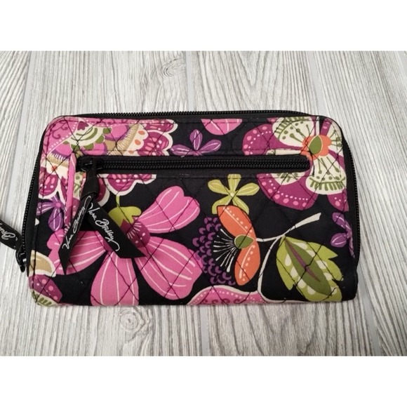 Vera Bradley wallet/purse, black/Pink floral cloth print Clasp Front Zipper - Picture 3 of 5